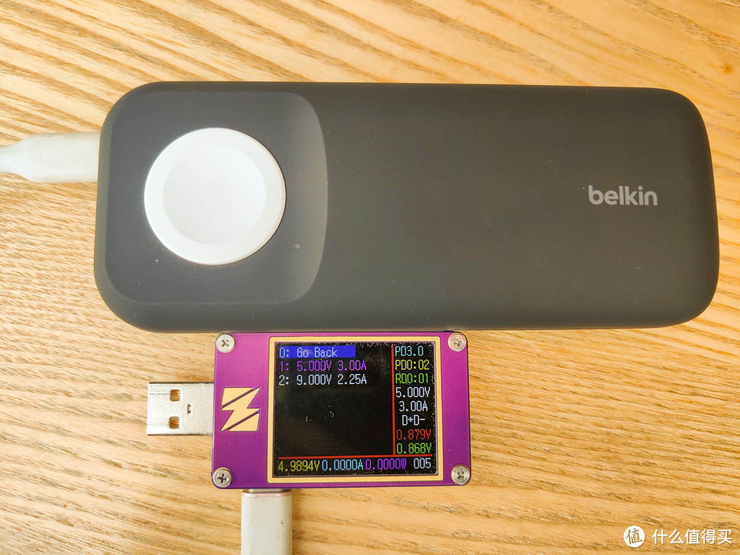 Belkin新品移动电源，应该是首款支持Apple Watch快充的移动电源