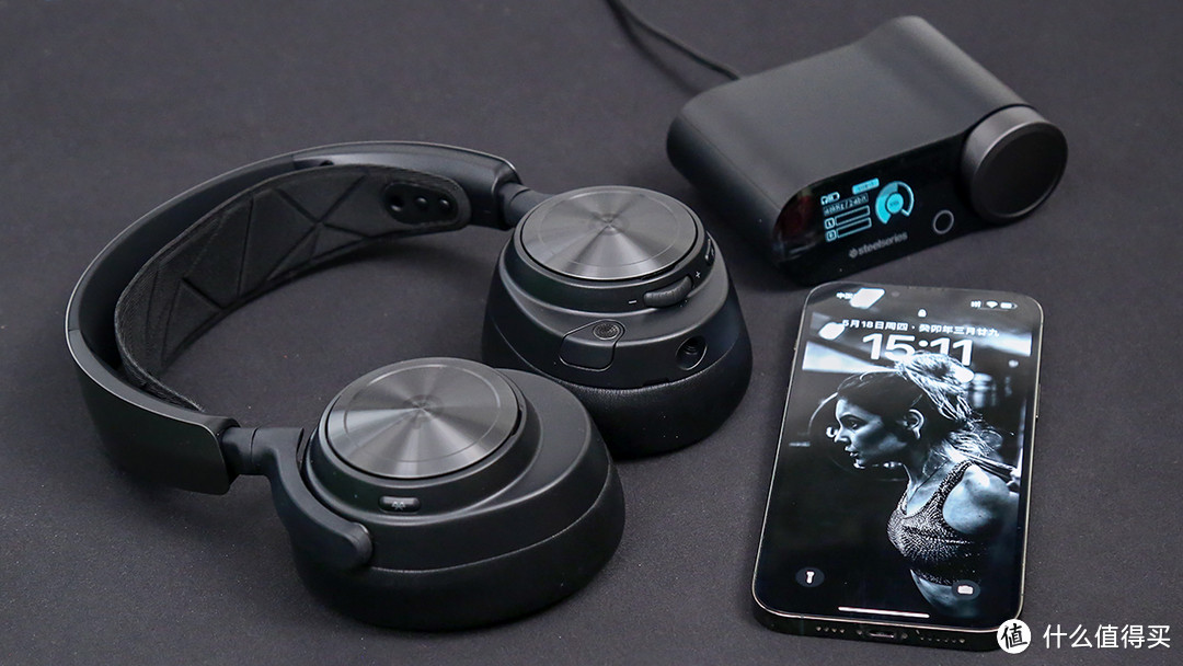 赛睿Arctis Nova Pro Wireless耳机评测：音质强劲，功能丰富