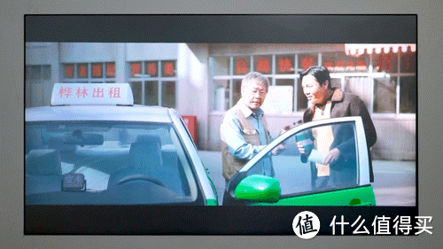 高端投影新标杆亮相,极米 RS Pro 3 如何在三色激光与全色 LED 里取长补短?