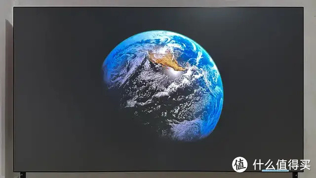高端投影新标杆亮相,极米 RS Pro 3 如何在三色激光与全色 LED 里取长补短?