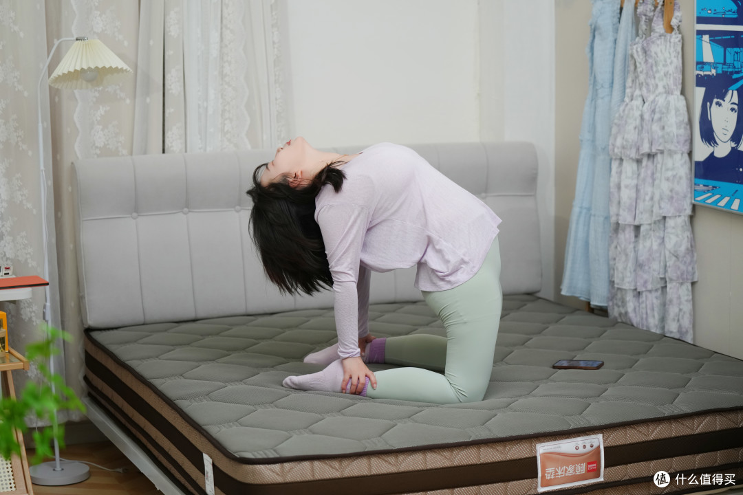 睡眠很舒适,钱包也舒适!3CM超厚乳胶&双面可用,2千元价位的床垫!让卧室秒变“总统套房”!