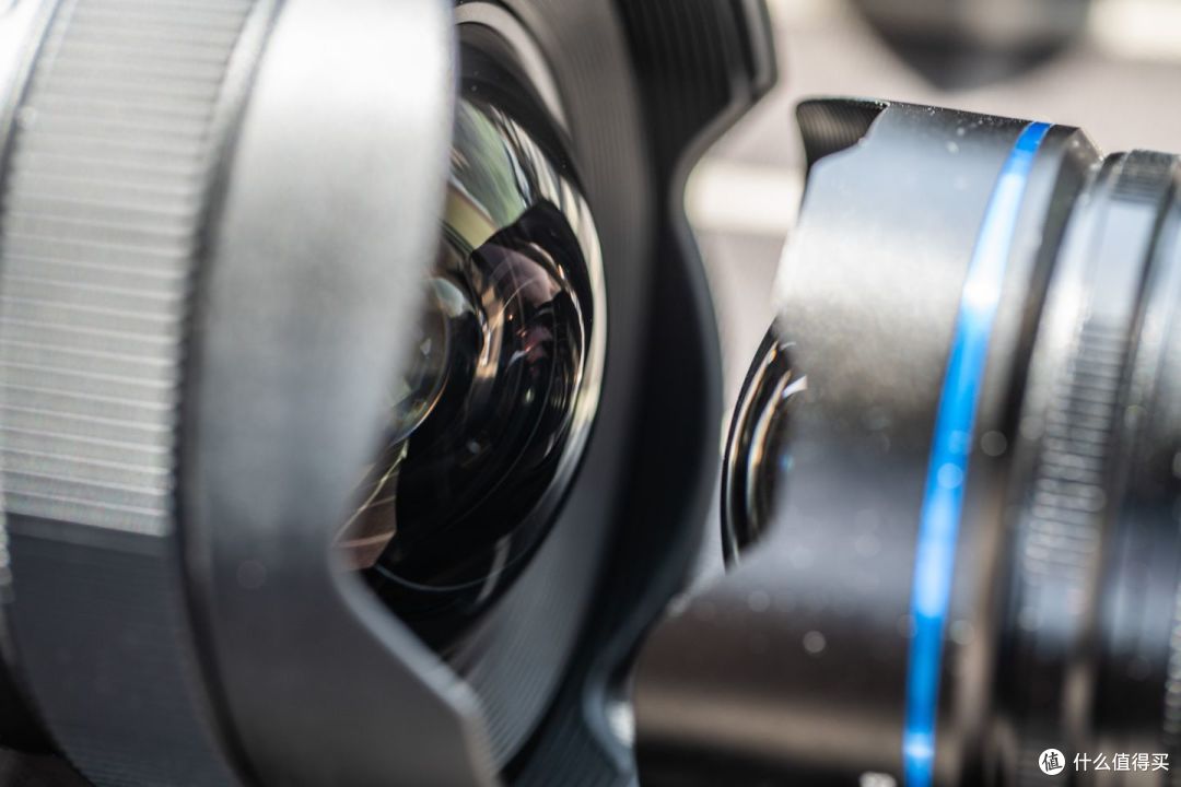 宇宙最广非鱼眼镜头!老蛙9mm F5.6全面体验:爬楼、建筑空间、甚至是扫街……