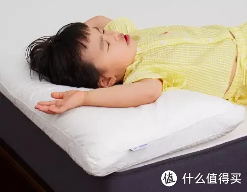 不闷热，睡得香，长得自然好！蓝盒子儿童床垫Z1-v体验实测