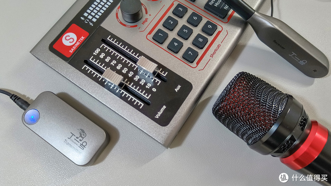 丁一号 G800s 开箱测评：直播必备的数字U段无线耳返耳机