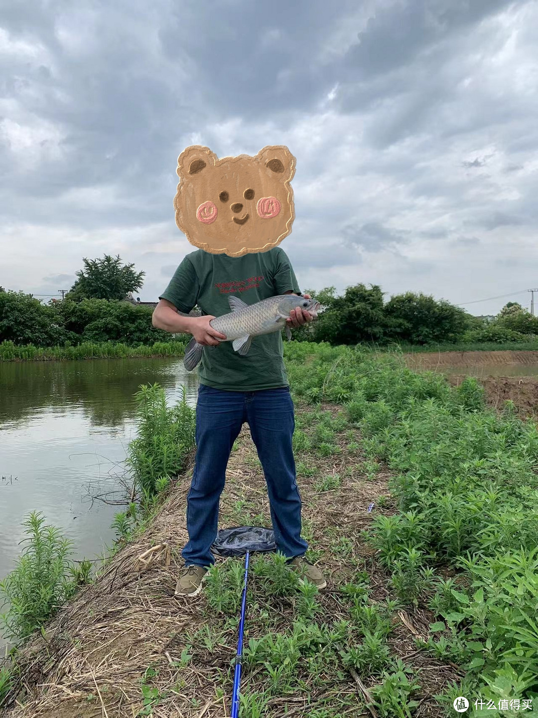 周末跟着朋友们去钓鱼，收获匪浅