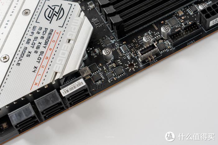 微星 MPG Z790 EDGE WIFI DDR5 刀锋主板开箱分享