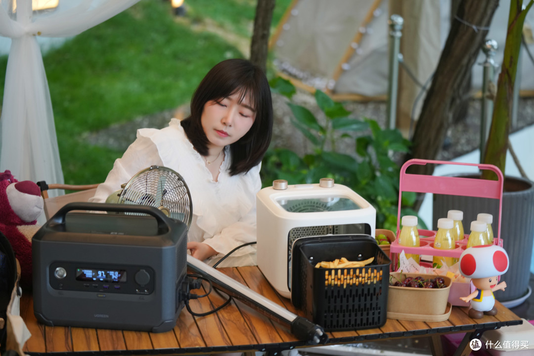 远离城市烦扰,只有微风抚平焦虑~ 让露营再无门槛!你只需要一个绿联星辰户外电源GS1200