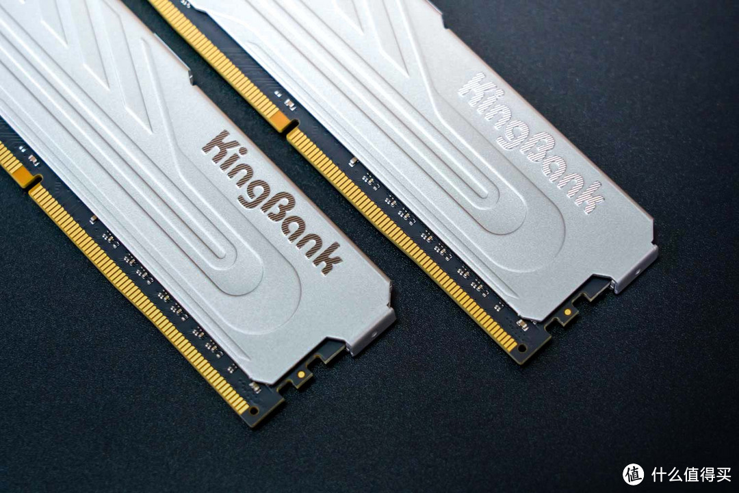 金百达银爵DDR4 3600Mhz套条超频评测：稳定在4200Mhz完全OK