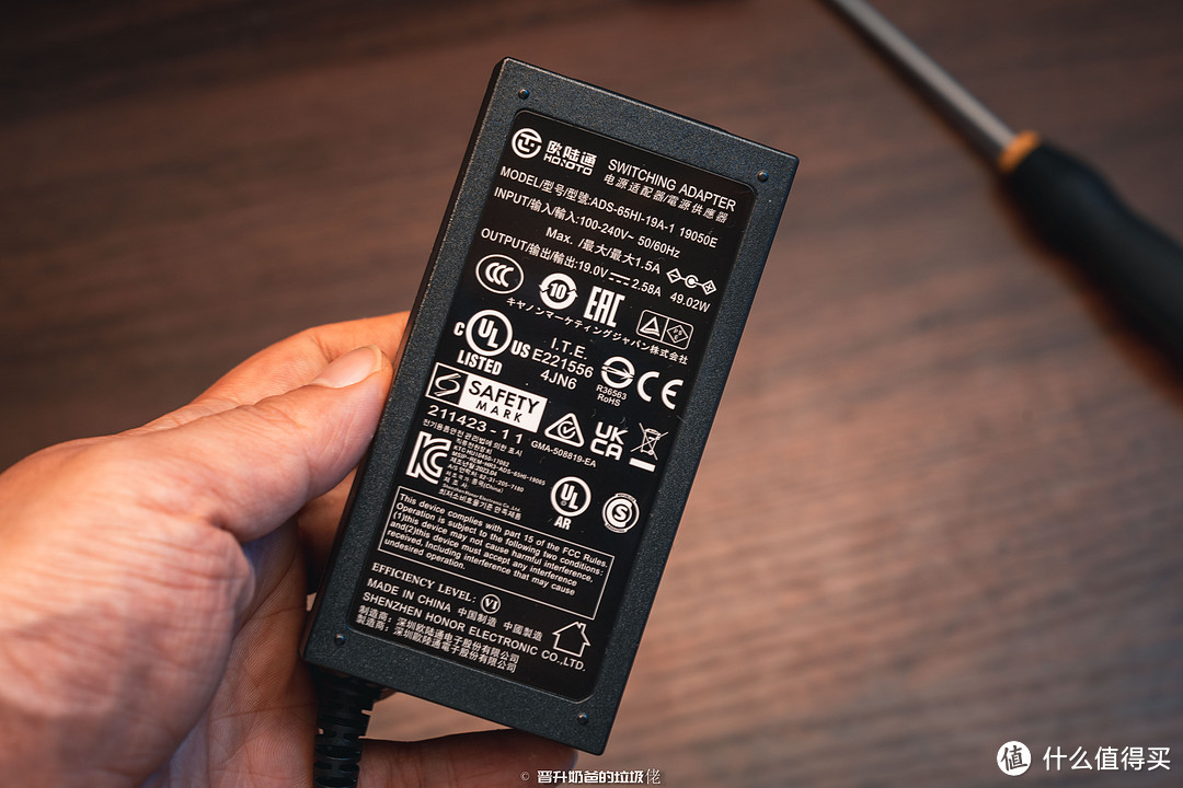 打工人狂喜,4K27英寸显示器低至899元,科睿P6卷王来袭