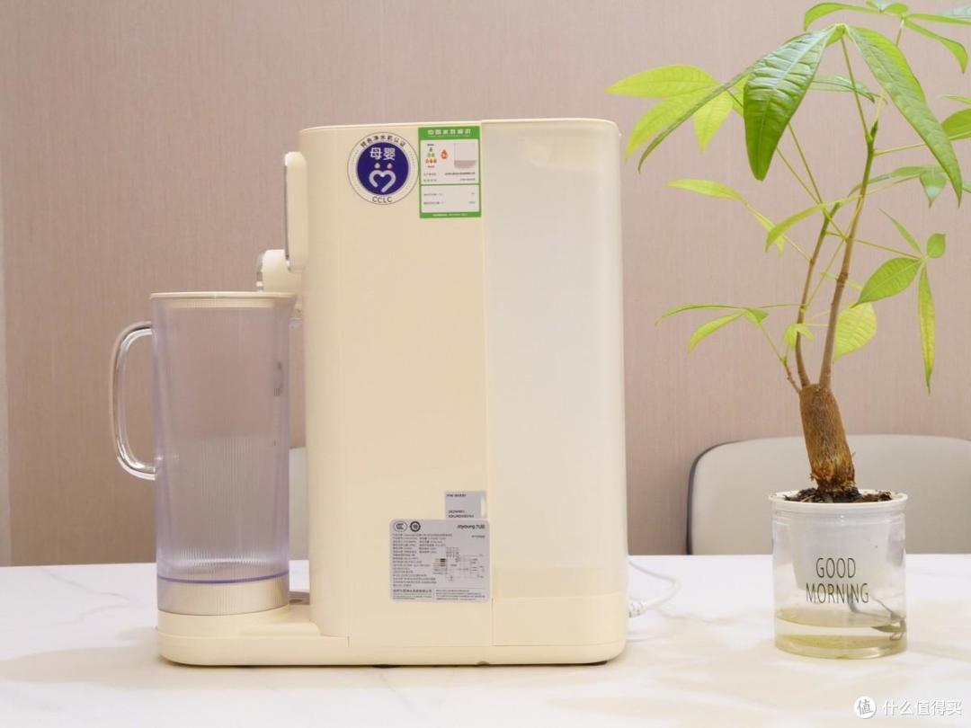 还在用热水壶和恒温杯?九阳自研富锶台式净饮机,3秒即可出热水