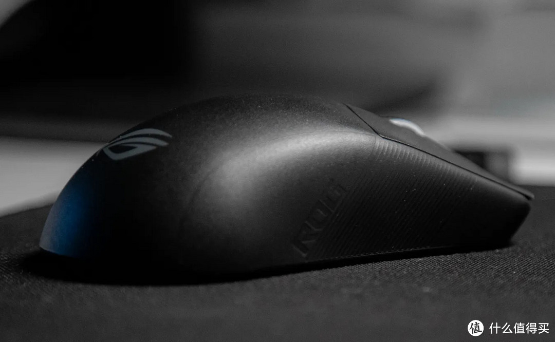 宛若无一物,舞动似龙鳞 —— ROG Harpe ACE Aimlab Edition 游戏鼠标