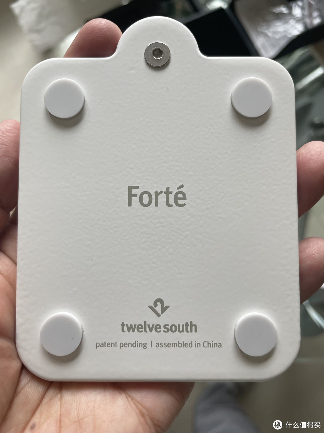 有这样一个 Magsafe 支架 Twelve South Forte