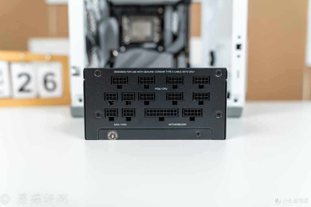占地不足0.06个平方，却能轻松塞进一张4090，美商海盗船2000D RGB AirFlow迷你ITX机箱 评测