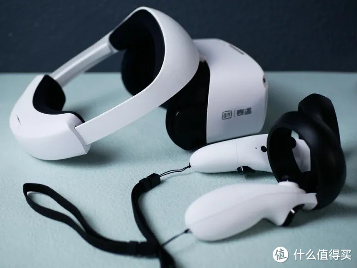 爱奇艺奇遇Dream Pro VR一体机上手体验！当虚拟进入现实，感觉真的很奇妙