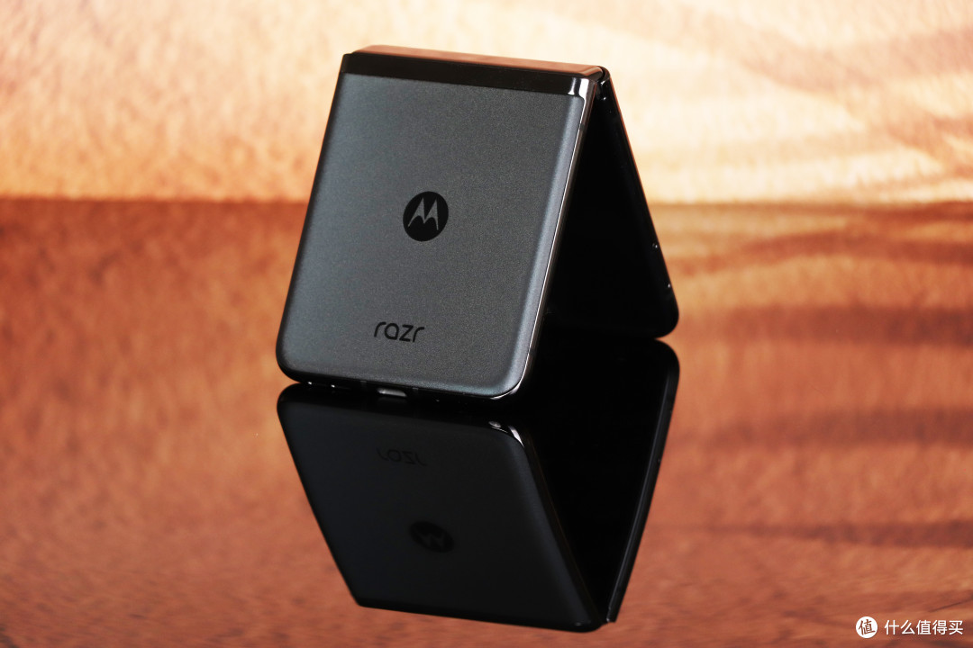 售价5699元起,moto razr 40 ultra诠释小折叠外屏的终极形态