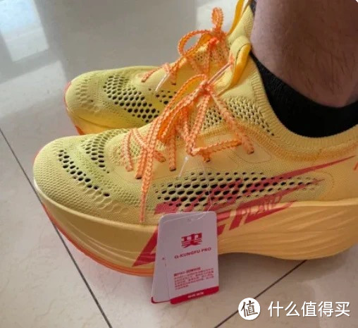 中国乔丹飞影plaid跑步鞋