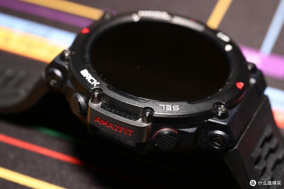 智能⼿表中的G-Shock？——Amazfit 跃我T-Rex 2上手体验