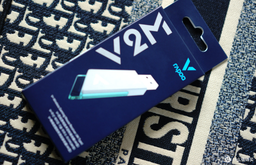 4KHz高回报率,0.25ms极速响应,国产卷王雷柏V2M接收器体验