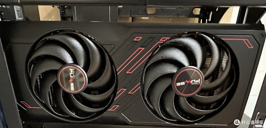 开箱一个张大妈很少看见的蓝宝石显卡——两个7600的合体,蓝宝石 RX 7600与 AMD R5 7600