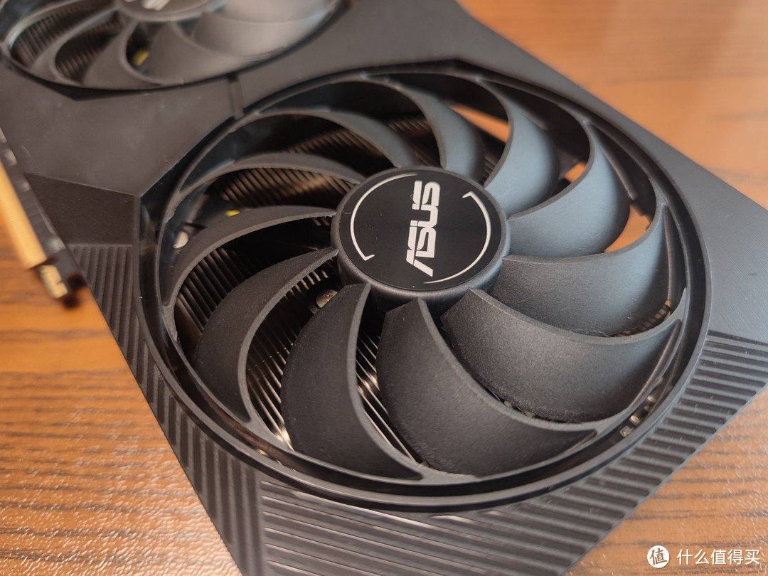 头铁矿卡配矿电:¥666块华硕RX5700+¥109块鑫谷金牌1250W电源拆解大宝剑装个闷罐机箱