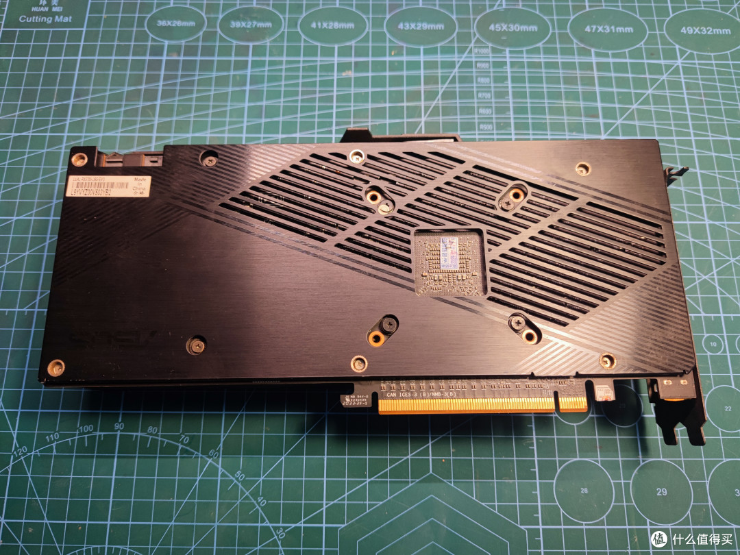 头铁矿卡配矿电:¥666块华硕RX5700+¥109块鑫谷金牌1250W电源拆解大宝剑装个闷罐机箱