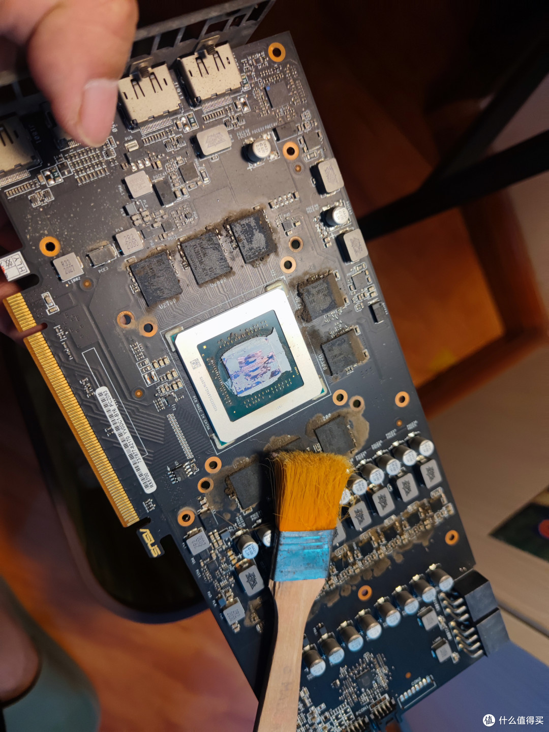头铁矿卡配矿电:¥666块华硕RX5700+¥109块鑫谷金牌1250W电源拆解大宝剑装个闷罐机箱