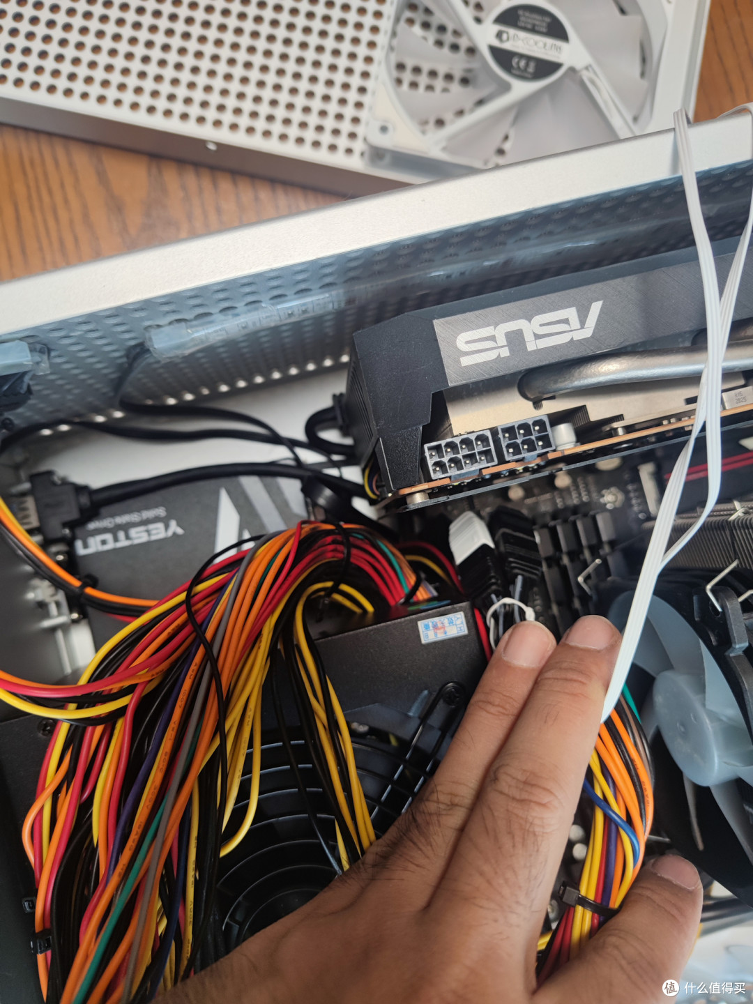 头铁矿卡配矿电:¥666块华硕RX5700+¥109块鑫谷金牌1250W电源拆解大宝剑装个闷罐机箱