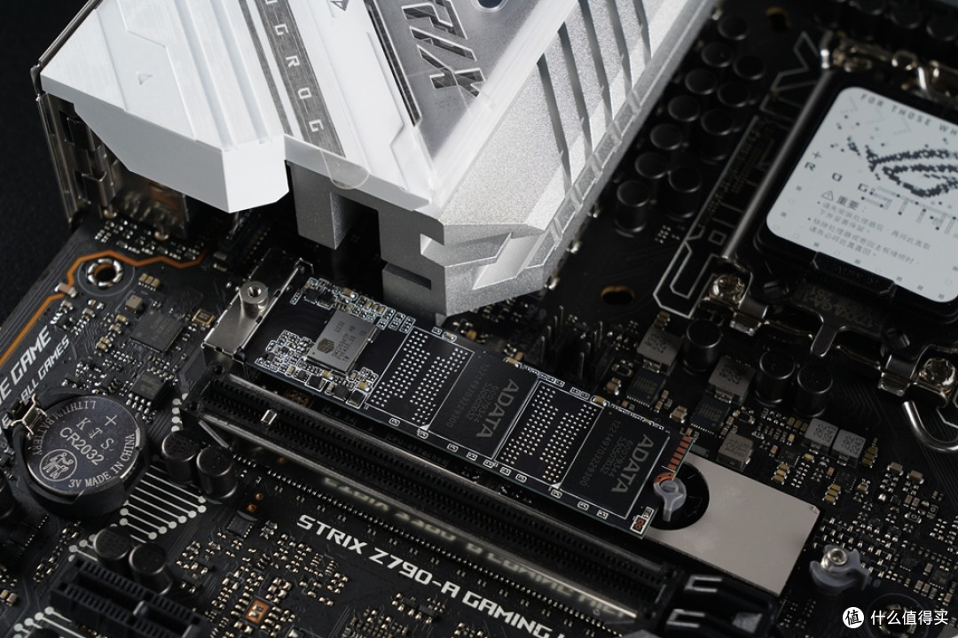 分型工艺 Torrent Compact RGB+Z790吹雪主板+振华LEADEX VP1000W打造的白色风冷主机