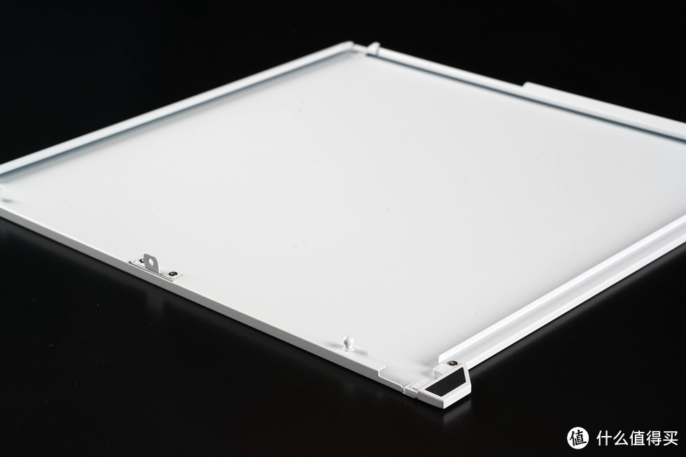 分型工艺 Torrent Compact RGB+Z790吹雪主板+振华LEADEX VP1000W打造的白色风冷主机