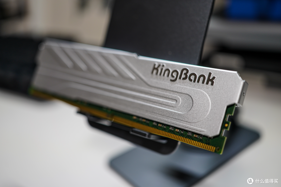 2023年的618依旧值得入手丨金百达银爵DDR4内存开箱与超频测试