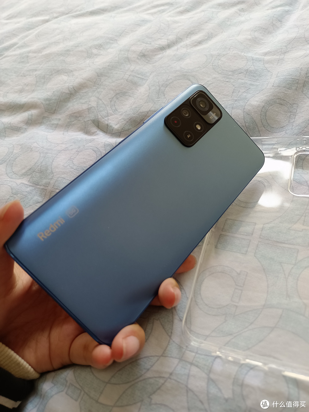 小米 Redmi Note 11， 5G，大电池，微光晴蓝很不错