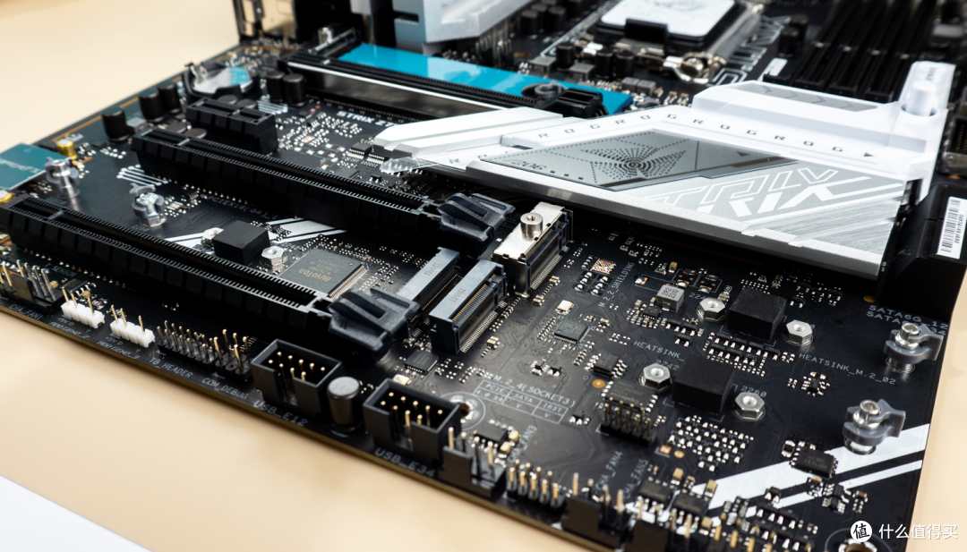 13代i7-13700K的不二选择,华硕ROG STRIX Z790-A吹雪DDR5主板