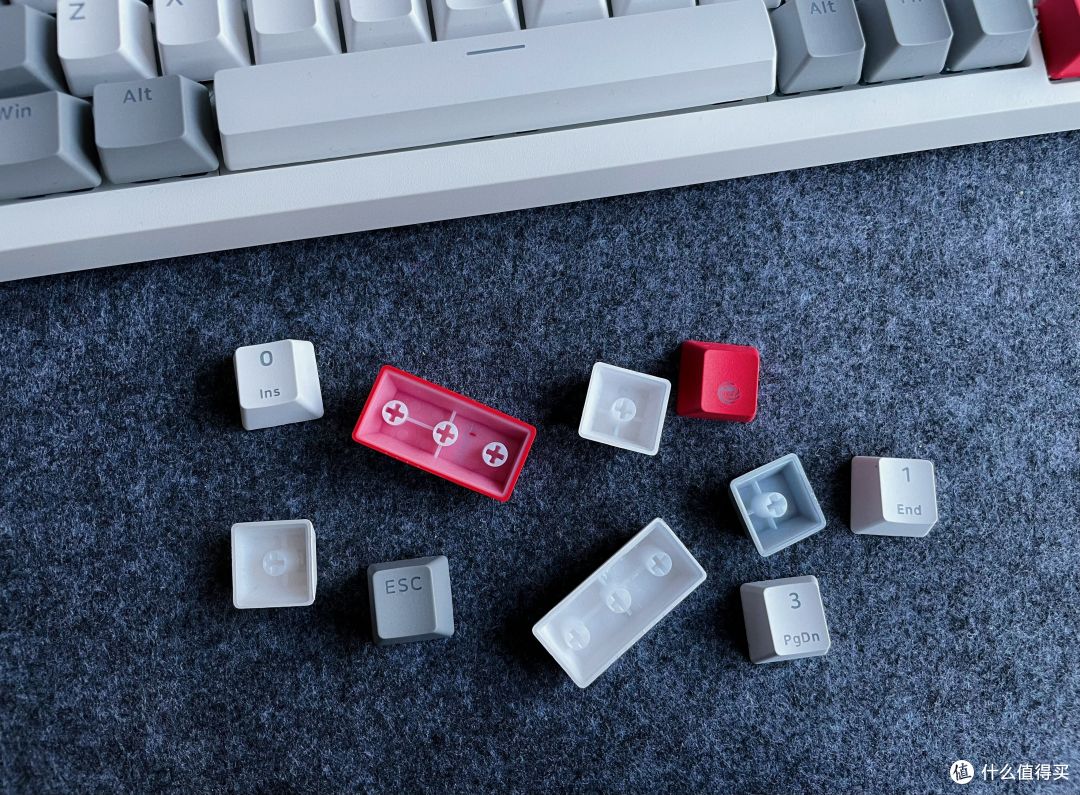 618买三模机械键盘,500元预算种草款——小呆虫GK980,大爱“灰白字透”和客制化玩法