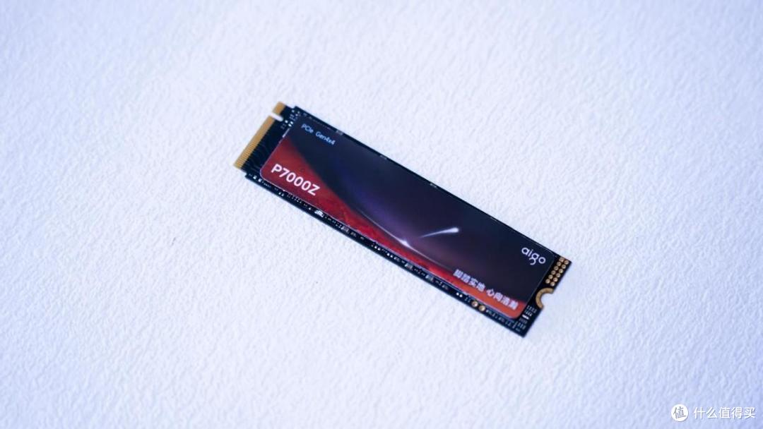 玩家抄底时刻，厂家捶地丨不到500块的aigo P7000Z SSD上手实测