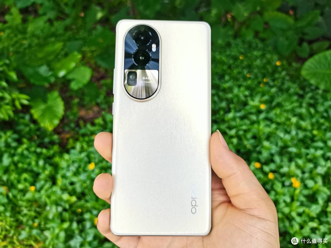 OPPO Reno10手机评测:视界之窗经典镜头设计,打造独特优雅质感