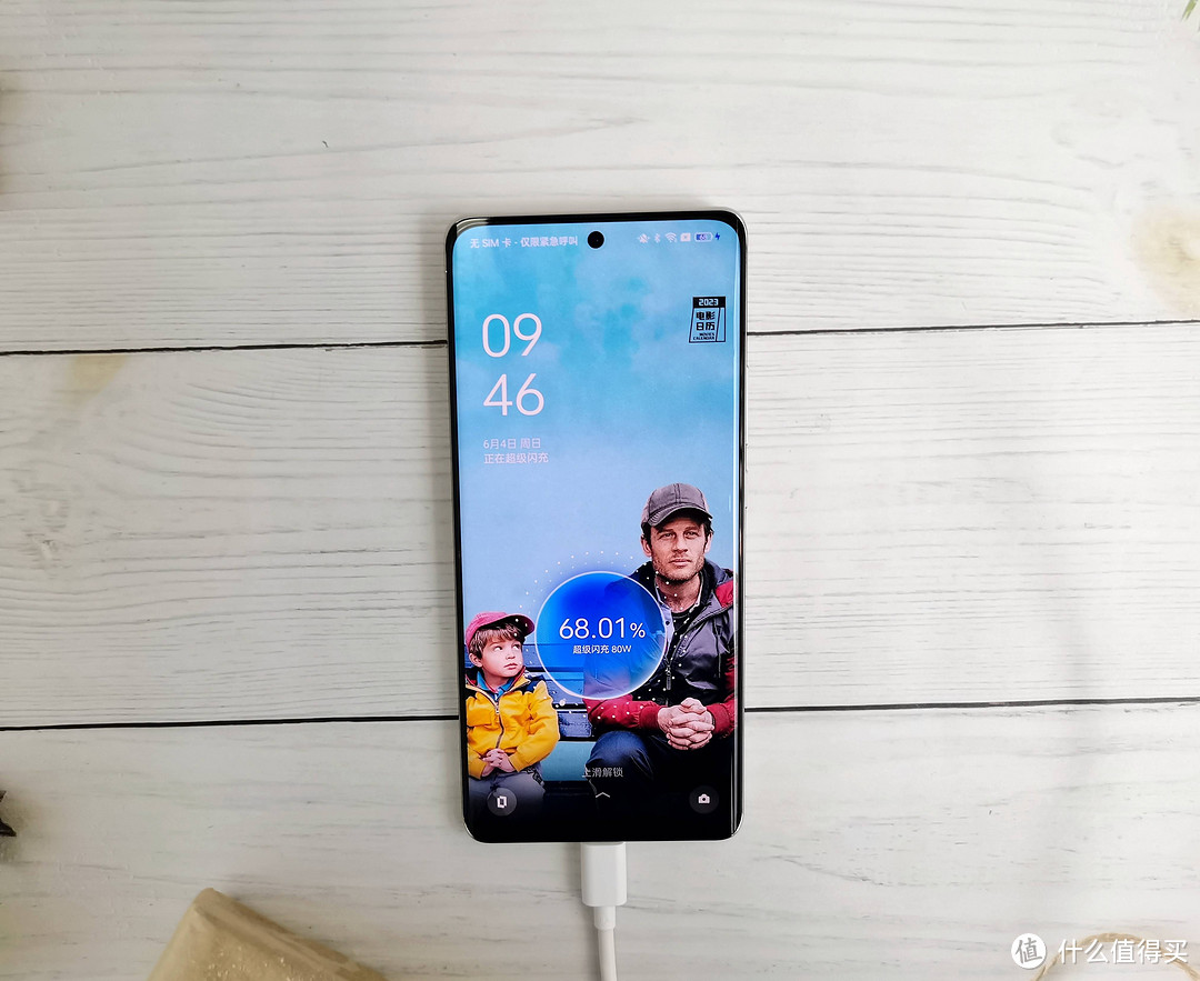 OPPO Reno10手机评测：视界之窗经典镜头设计，打造独特优雅质感