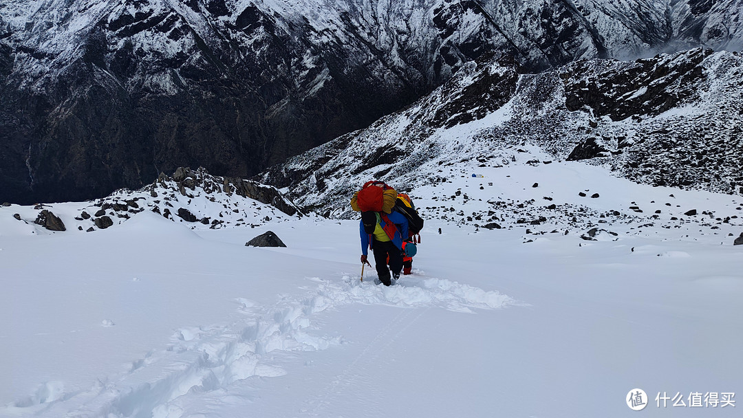 半脊峰雪山攀登是怎样一种体验