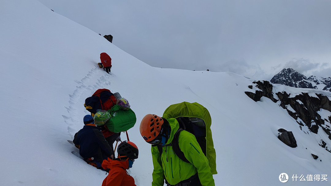半脊峰雪山攀登是怎样一种体验