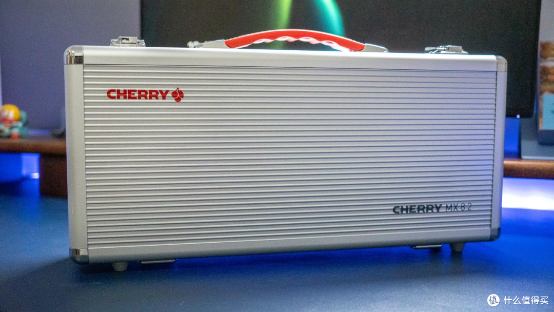 “芳心纵火犯”，男人的梦中情键，Cherry MX 8.2 Xaga 曜石系列全新发布，军火箱还是那个军火箱！