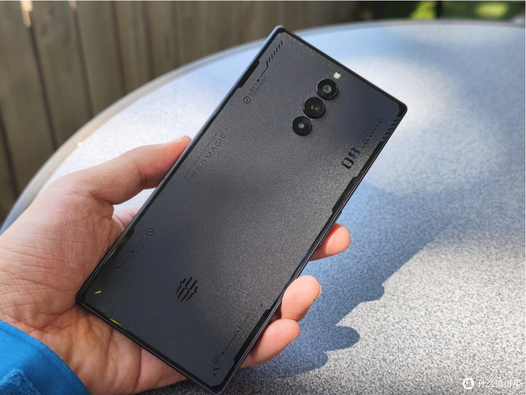 如何评价红魔8Pro?红魔8Pro上手体验及测评:一款真全面屏的顶级游戏手机!