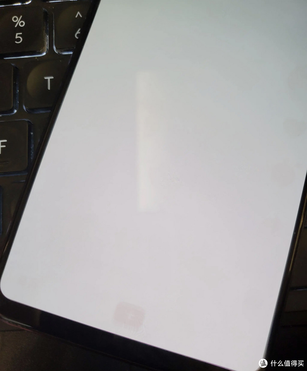 浅析手机屏幕类型以及为什么OLED开始渗透到笔记本电脑中
