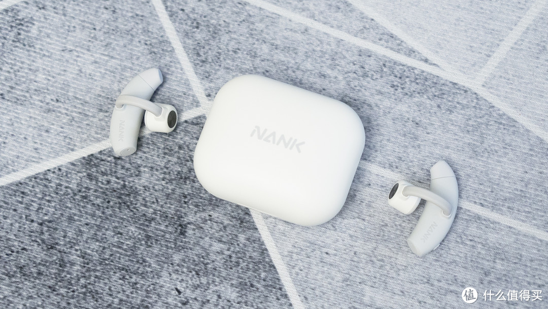 虽然价格不高，但是舒服极了！与小伙伴们分享一款能让人“躺平”的NANK南卡OE骨传导耳机！