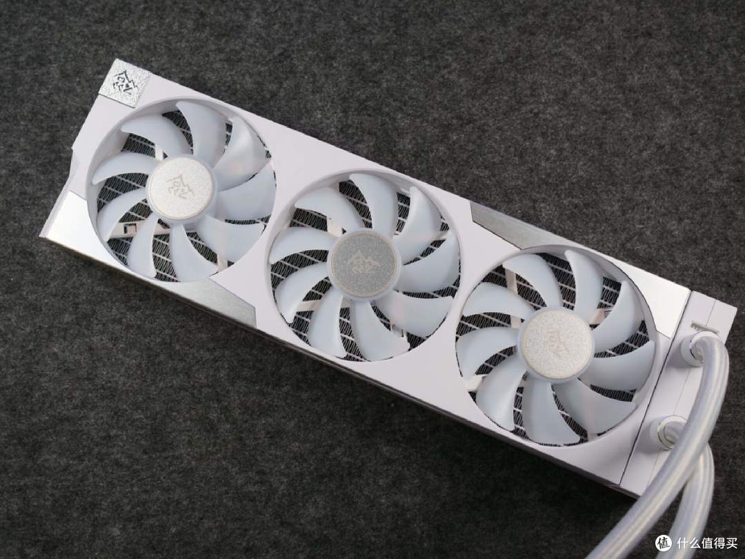 4K分辨率畅玩,13代intel i7-13700K+索泰RTX4090打造暴躁主机