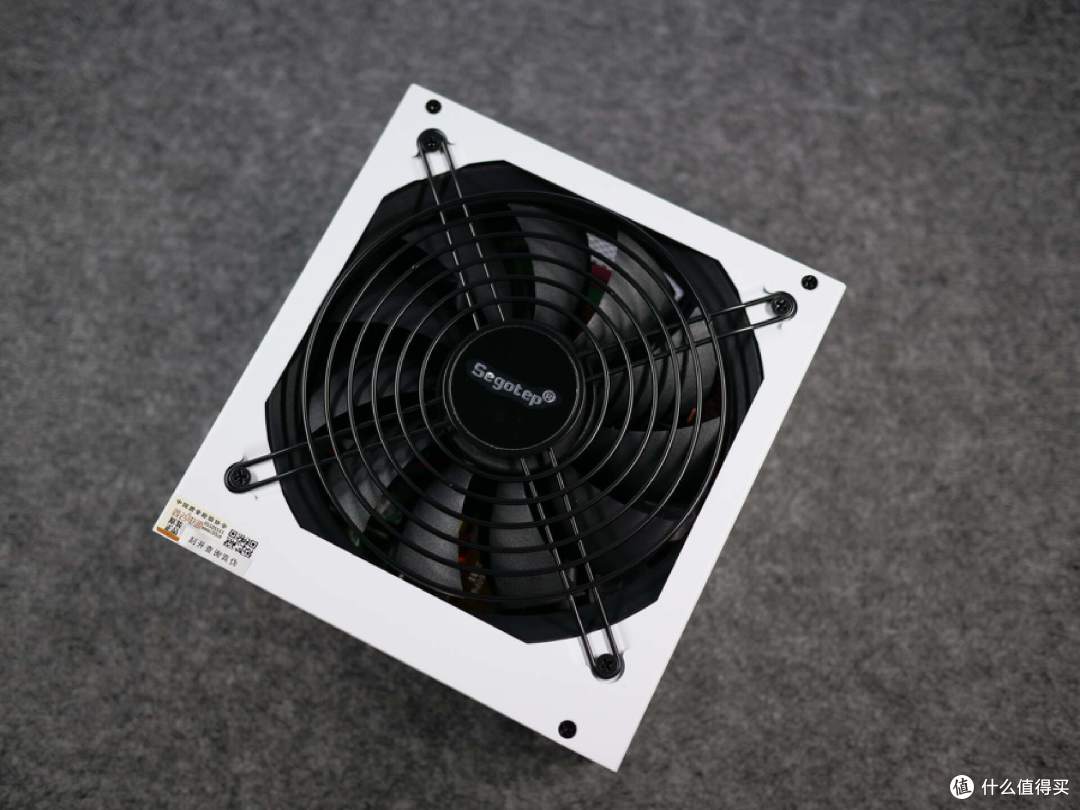 4K分辨率畅玩,13代intel i7-13700K+索泰RTX4090打造暴躁主机