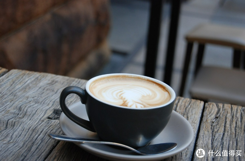 提高新陈代谢和消除水肿，黑咖啡都可以成为你的良师益友。