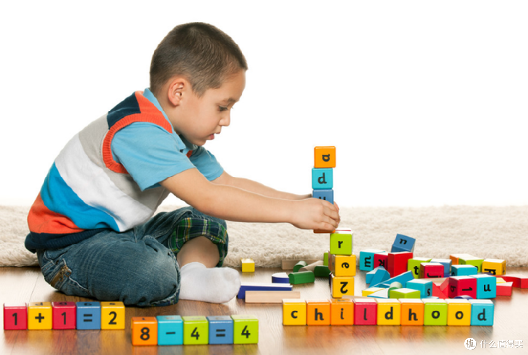 孩子学编程太贵?不如买个趣学伴拼读编程机器人,好玩还涨知识