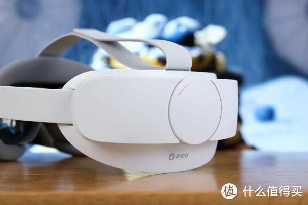 PICO 4 Pro升级眼动、面部追踪，让你提前感受VR未来