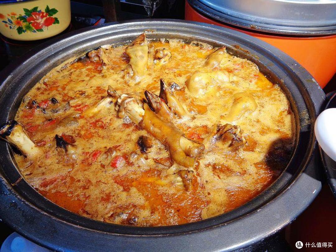 乌鲁木齐又多了一个吃美食的夜市，烧烤，肚包肉任意吃