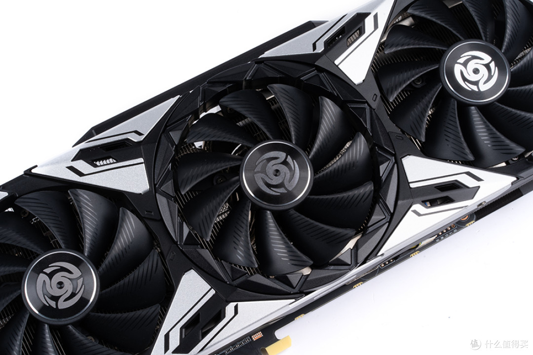很黄很暴力，华硕 TUF GAMING GT502弹药库 装机展示