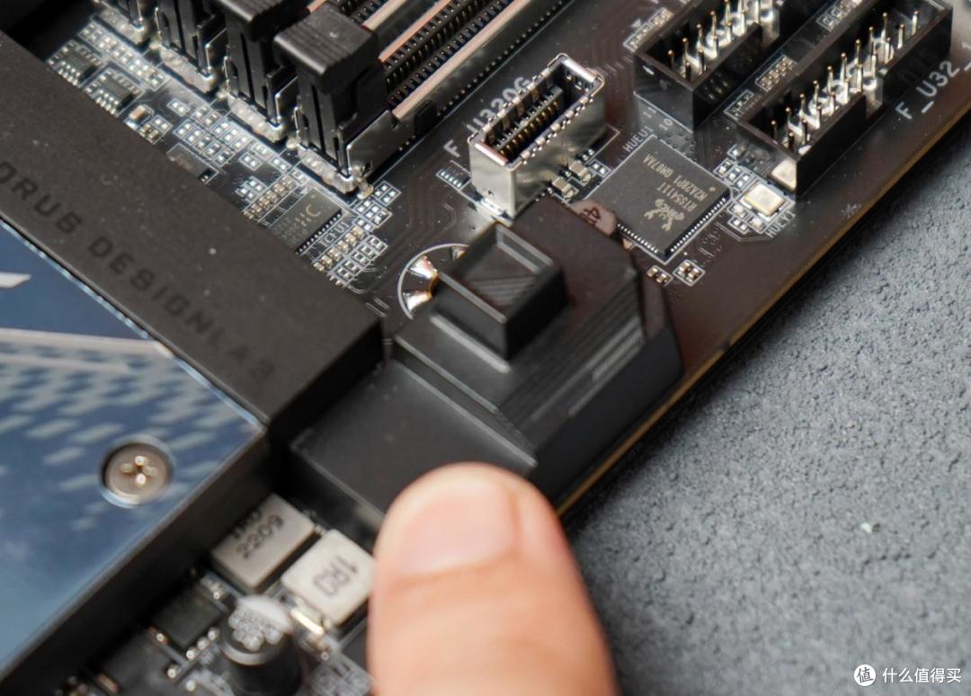 技嘉Z790 AORUS MASTER主板评测：i9-13900K的王者座驾